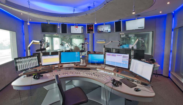 Abbildung 1„Sendestudio von Antenne Bayern“ Foto: Antenne Bayern 