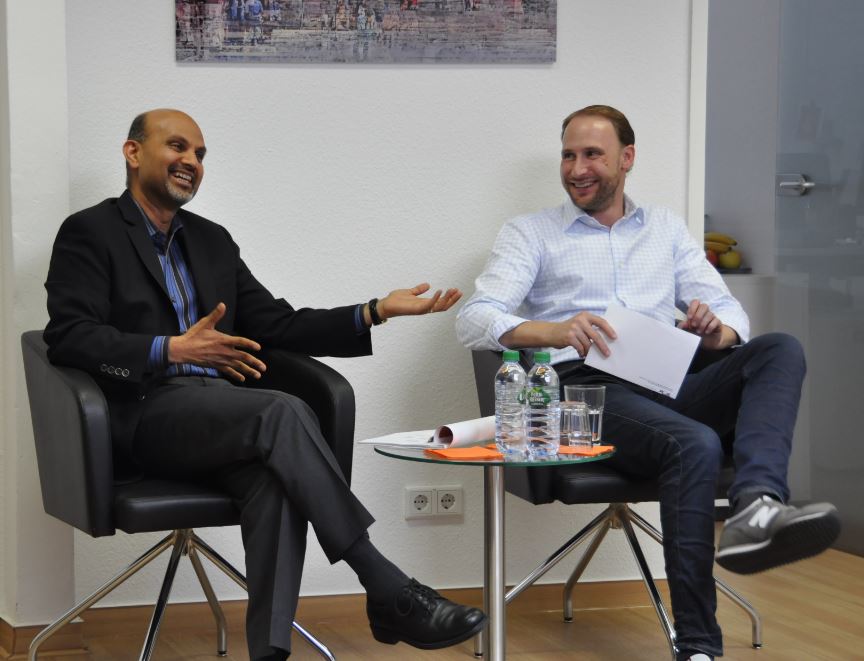 Mohamad Ali, CEO of Carbonite, talking to the MailStore Team, moderated by Philip Weber, Managing Director at MailStore.