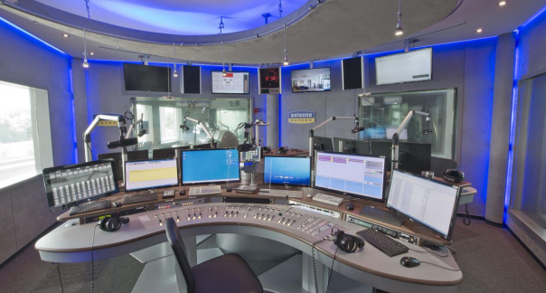 case-study-antenne-bayern-broadcasting-studio